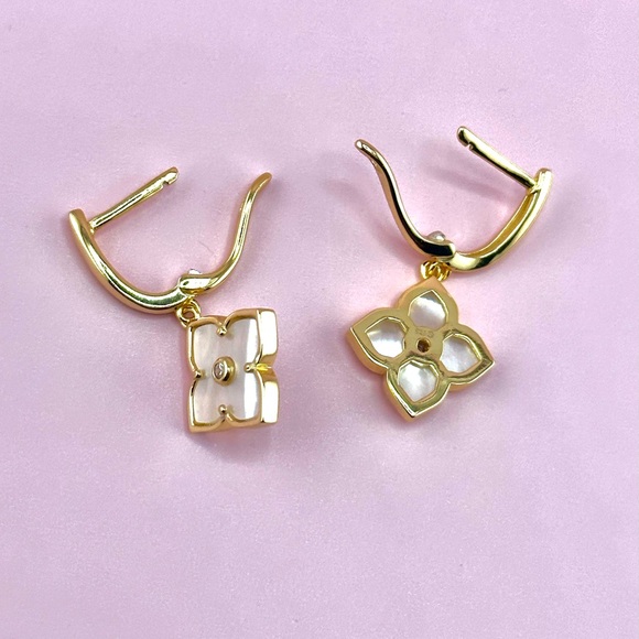 18K Gold Plated Over 925 Sterling Silver Clover Mother of Pearl Drop Earrings - Picture 4 of 5